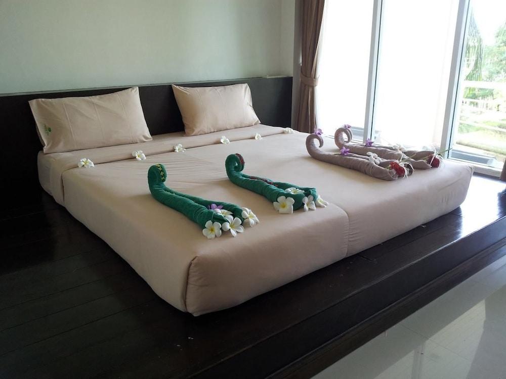 Makathanee Resort Koh Mak Buitenkant foto
