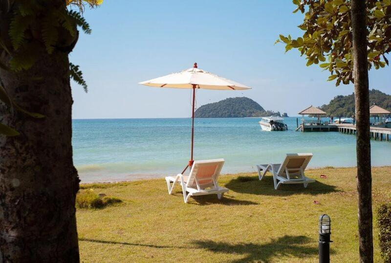Makathanee Resort Koh Mak Buitenkant foto