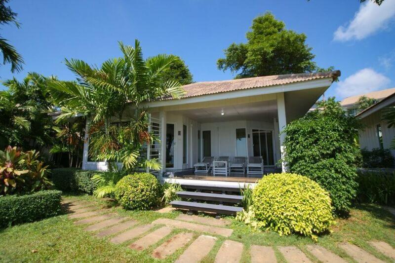 Makathanee Resort Koh Mak Buitenkant foto