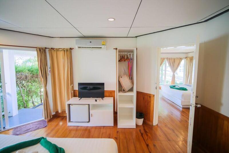 Makathanee Resort Koh Mak Buitenkant foto